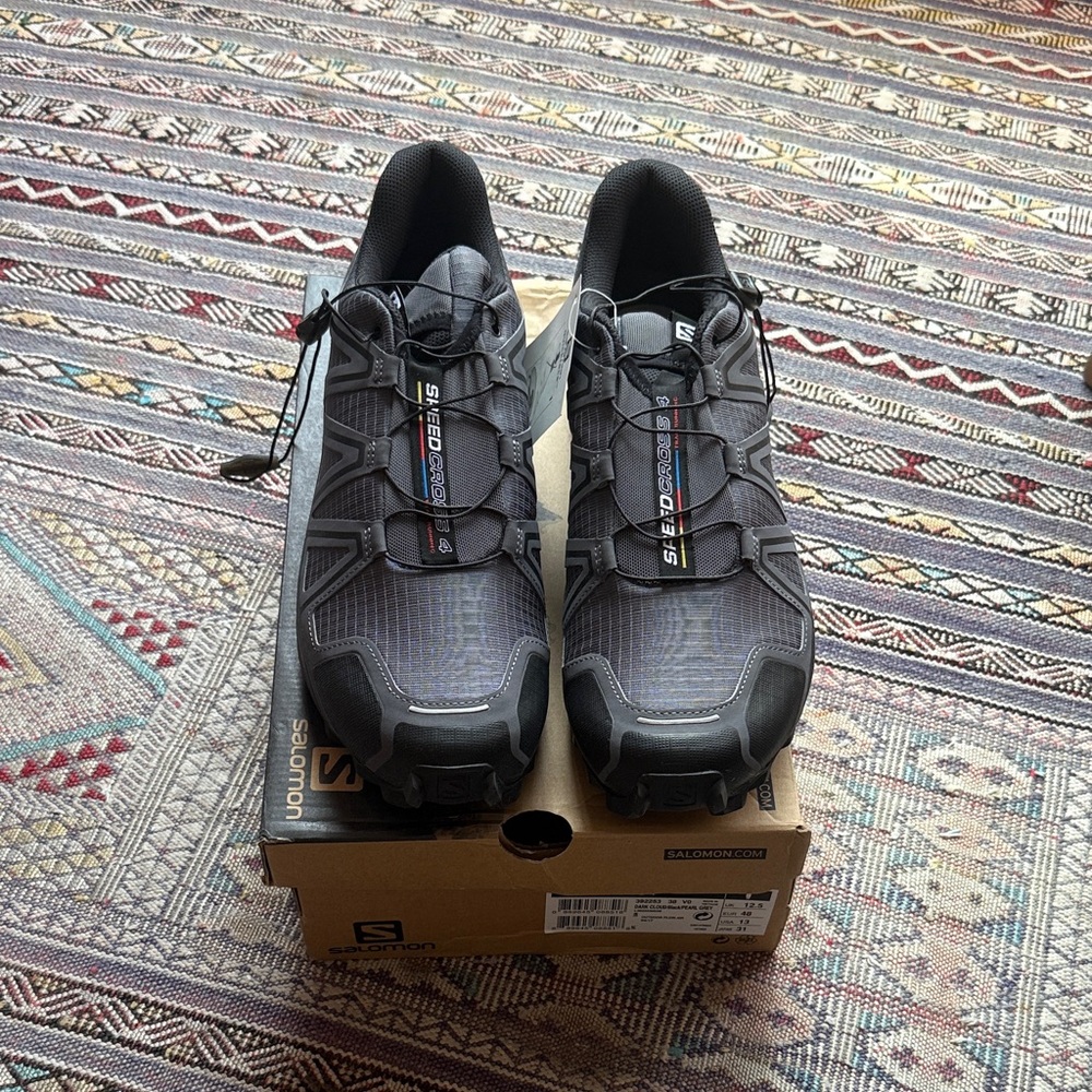 NIB Salomon Soeedcross 4 Men's Gray and Black Athletic Shoes